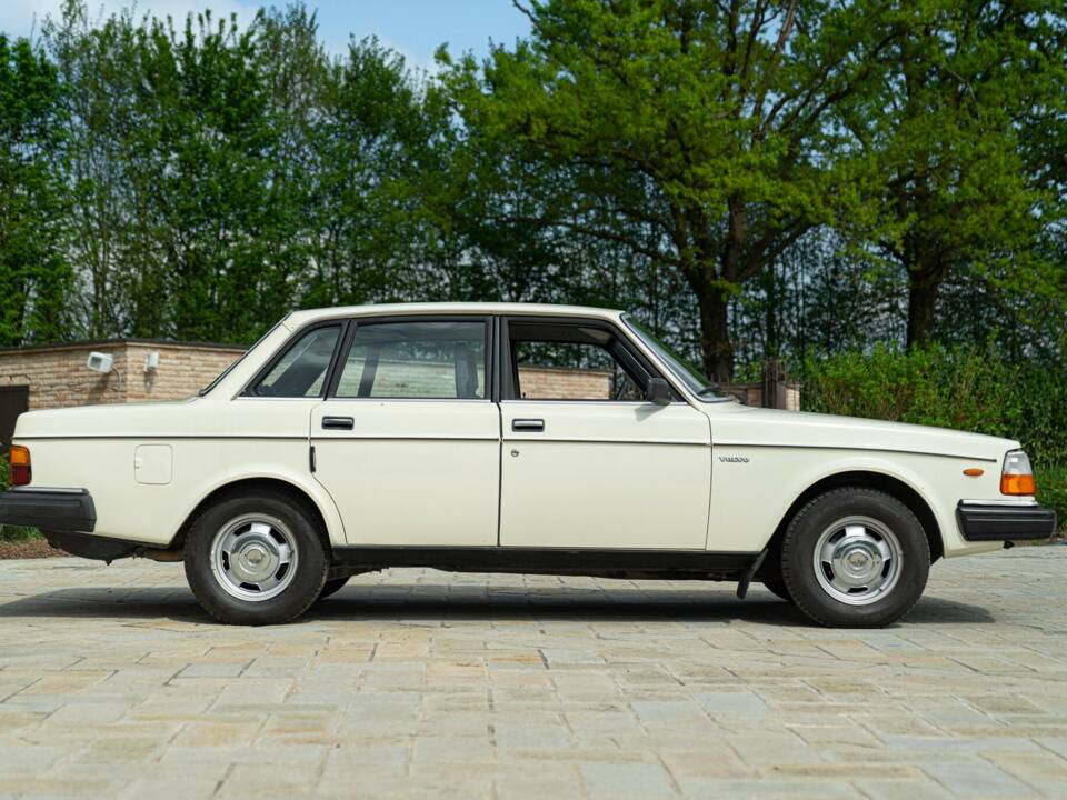 Bild 5/50 von Volvo 240 Diesel (1982)