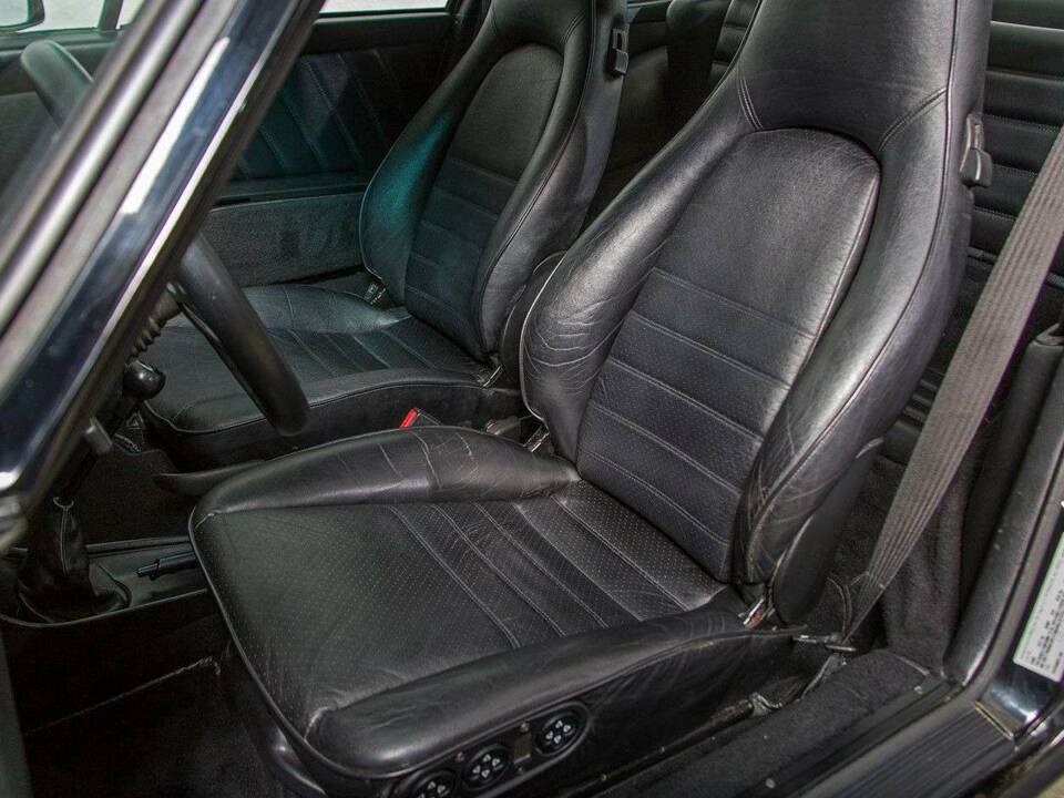 Bild 17/25 von Porsche 911 Carrera 3.2 (1987)