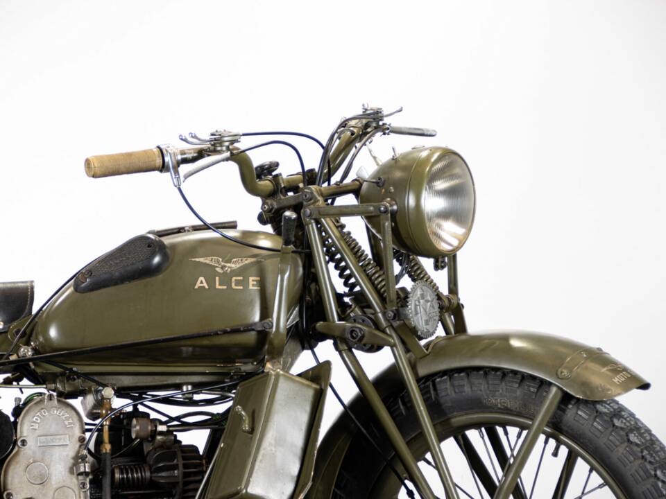 Bild 41/50 von Moto Guzzi DUMMY (1943)