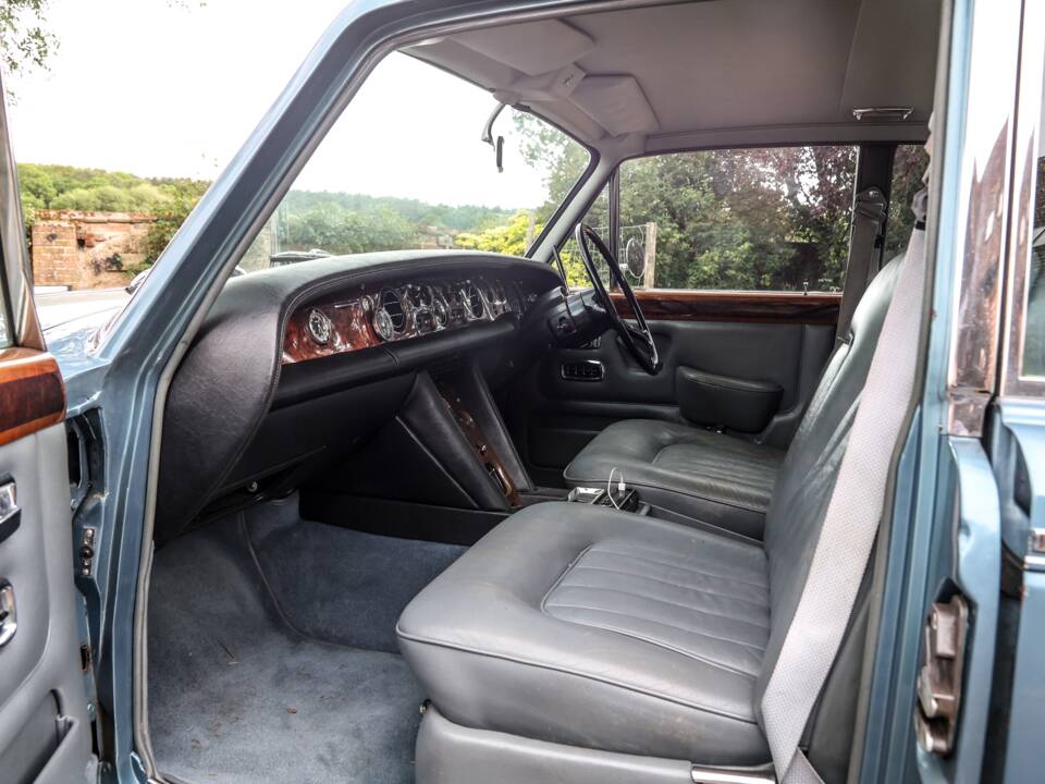 Image 16/35 of Rolls-Royce Silver Shadow I (1970)