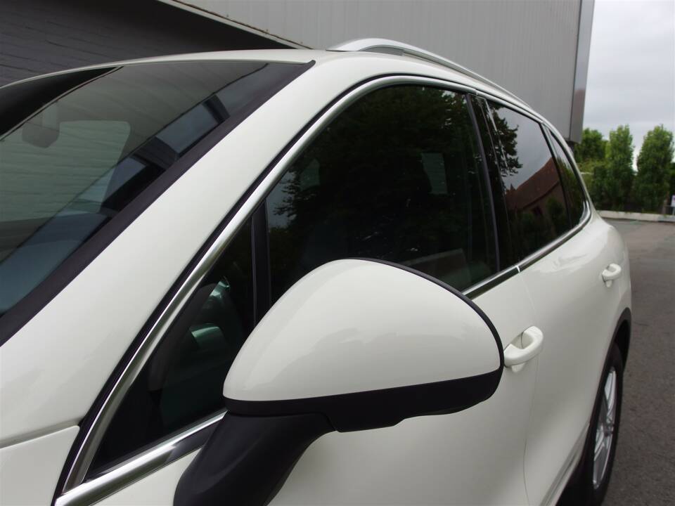 Bild 33/99 von Porsche Cayenne S (2010)