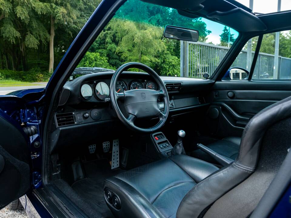 Image 14/31 of Porsche 911 Turbo (1995)