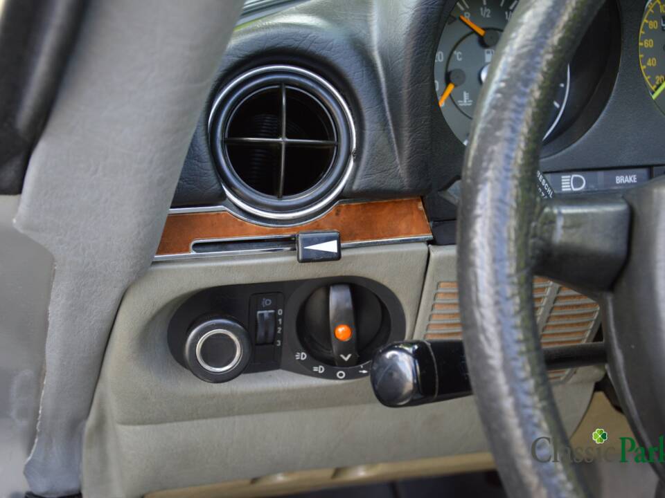 Image 48/50 de Mercedes-Benz 500 SL (1985)