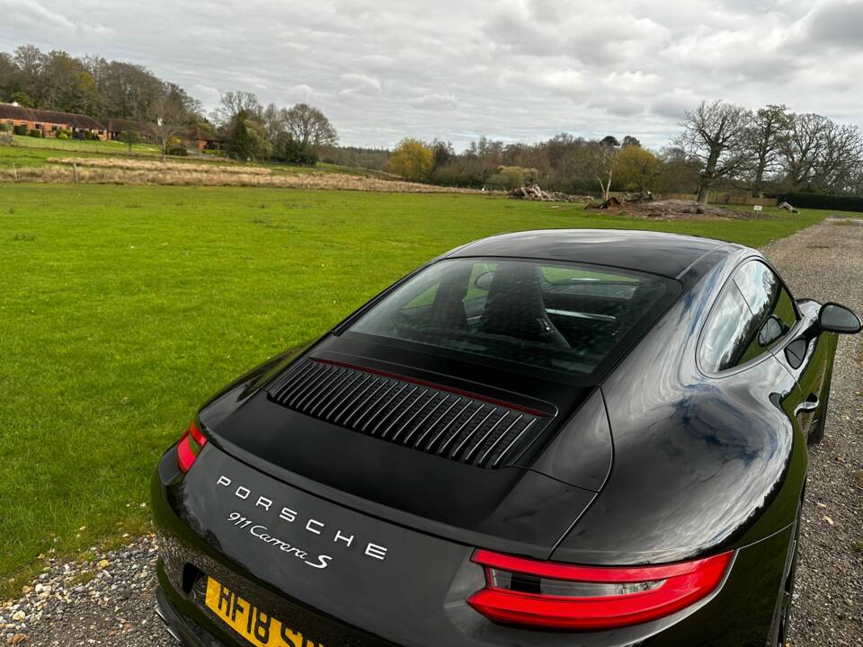Image 23/42 of Porsche 911 Carrera S (2018)