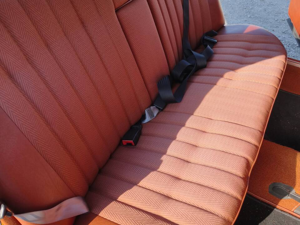 Bild 10/19 von Mercedes-Benz 200 (1980)