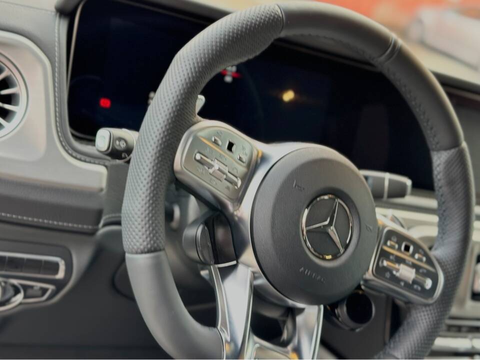 Image 13/17 of Mercedes-Benz G 63 AMG (LWB) (2023)