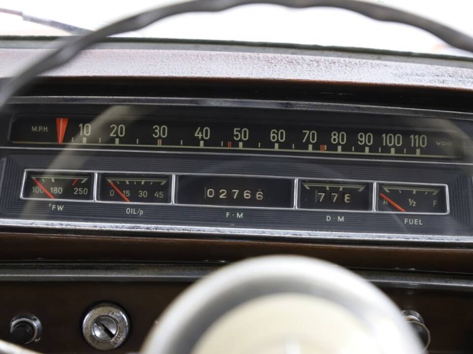 Immagine 24/34 di Mercedes-Benz 220 S (1957)