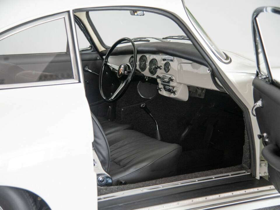 Image 27/37 of Porsche 356 C 1600 SC (1964)
