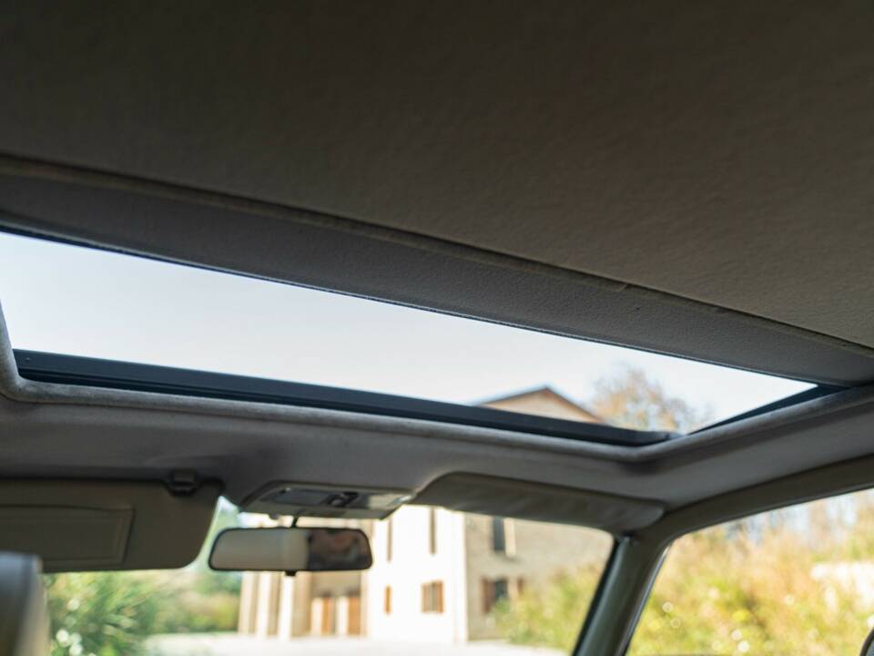 Image 35/50 de Daimler XJ 6 4.0 (1991)