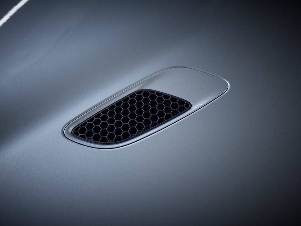 Image 29/100 of BMW M3 (2006)