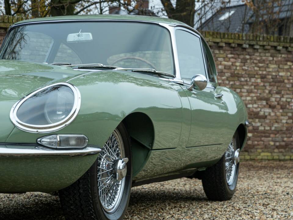 Afbeelding 35/50 van Jaguar E-Type 4.2 (1967)