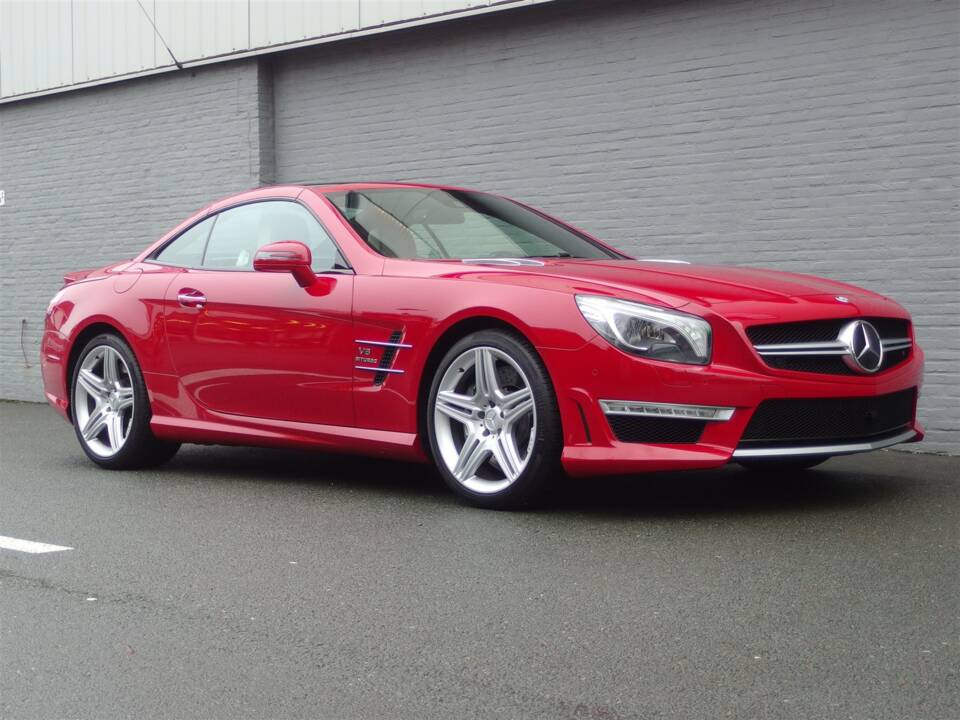 Image 3/99 of Mercedes-Benz SL 63 AMG (2012)