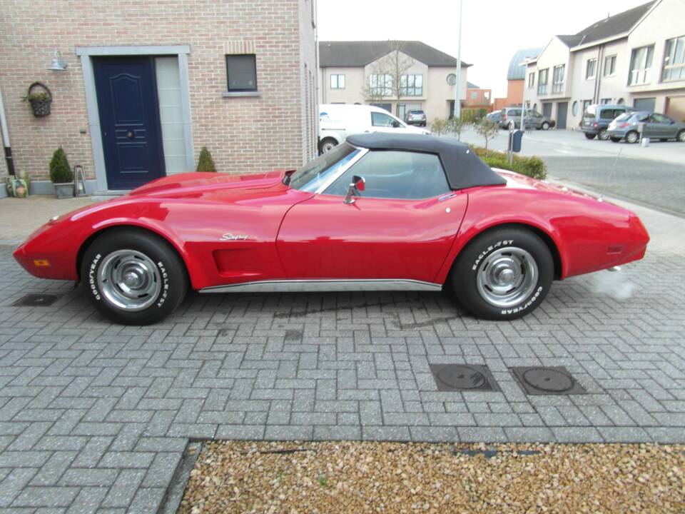 Image 9/50 of Chevrolet Corvette Stingray (1975)