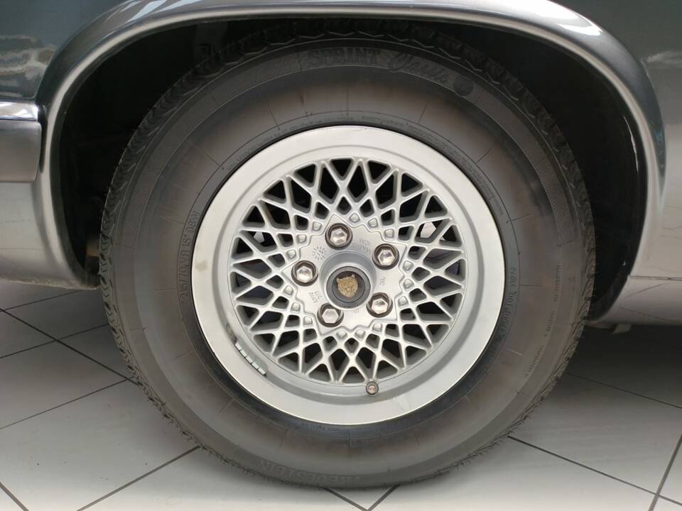 Image 54/70 of Jaguar XJ-S Convertible (1988)