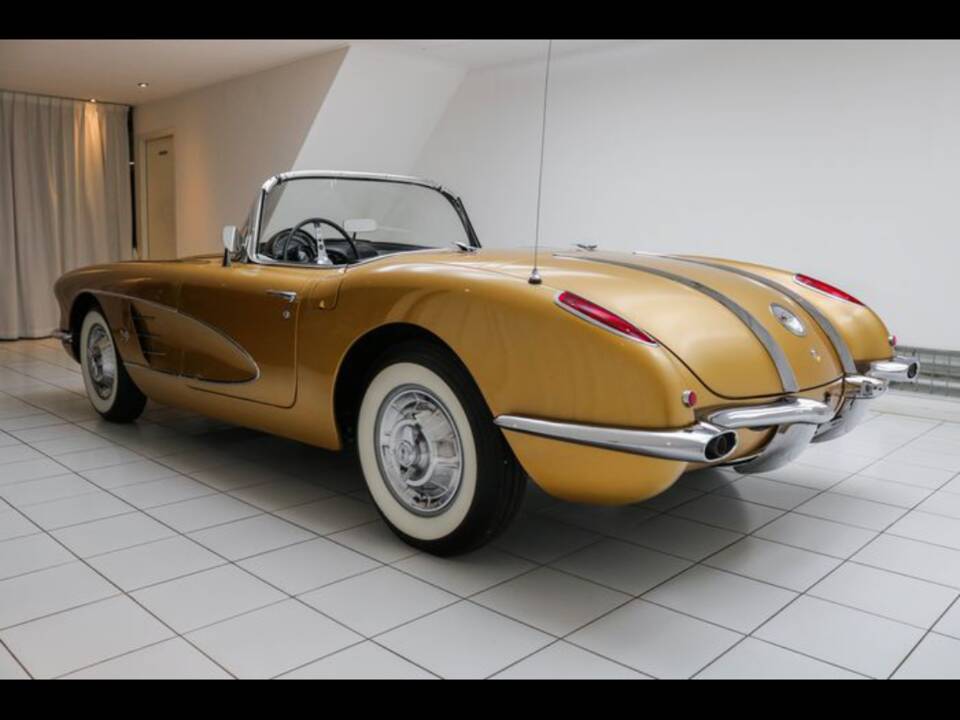 Image 3/100 of Chevrolet Corvette (1958)