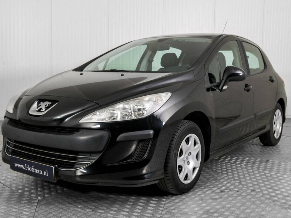 Bild 17/48 von Peugeot 308 1.6 VTi 120 Break (2008)