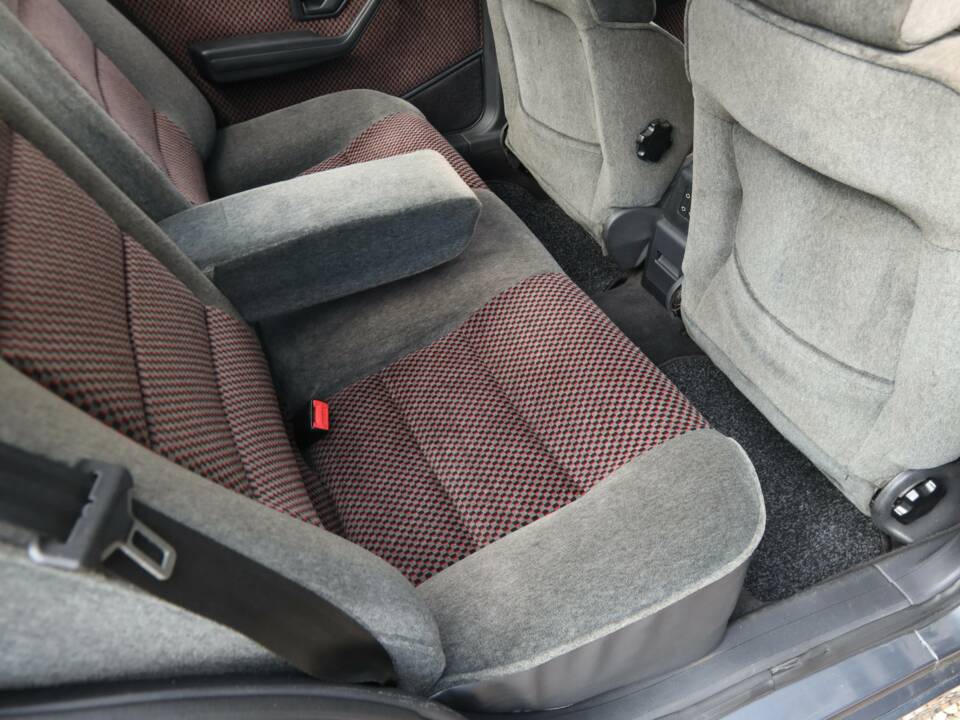 Bild 47/50 von Peugeot 405 Mi16 (1990)