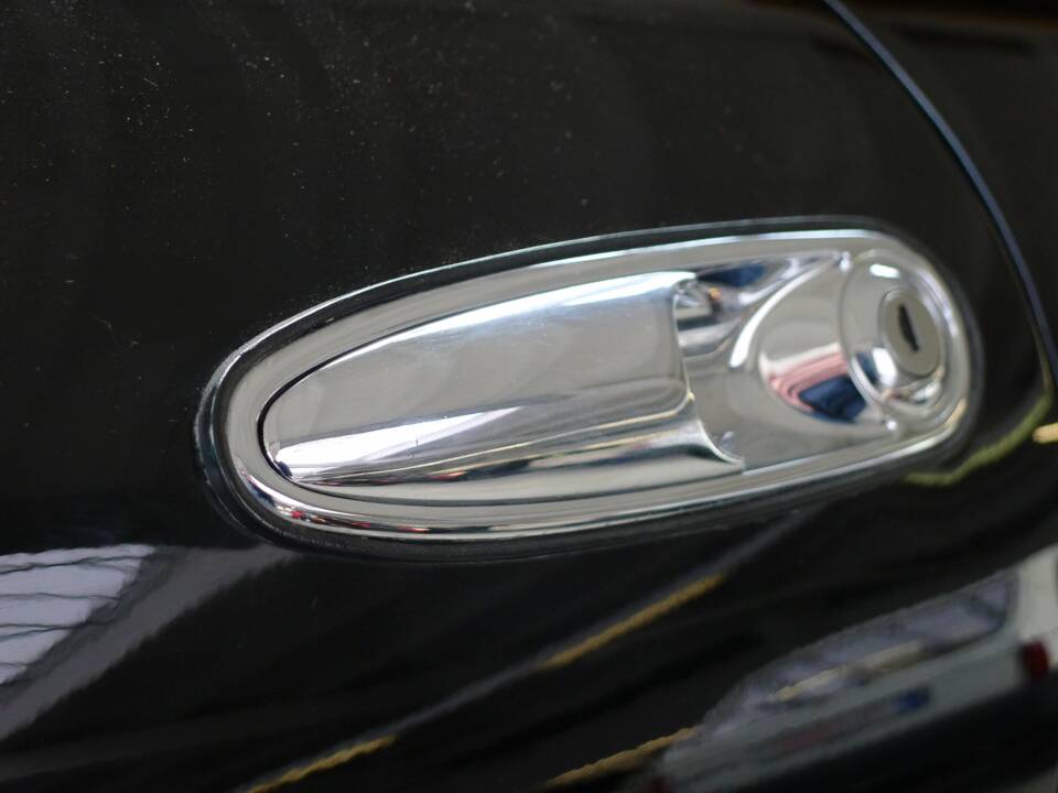 Bild 22/30 von Alfa Romeo 2.0 Spider (1993)