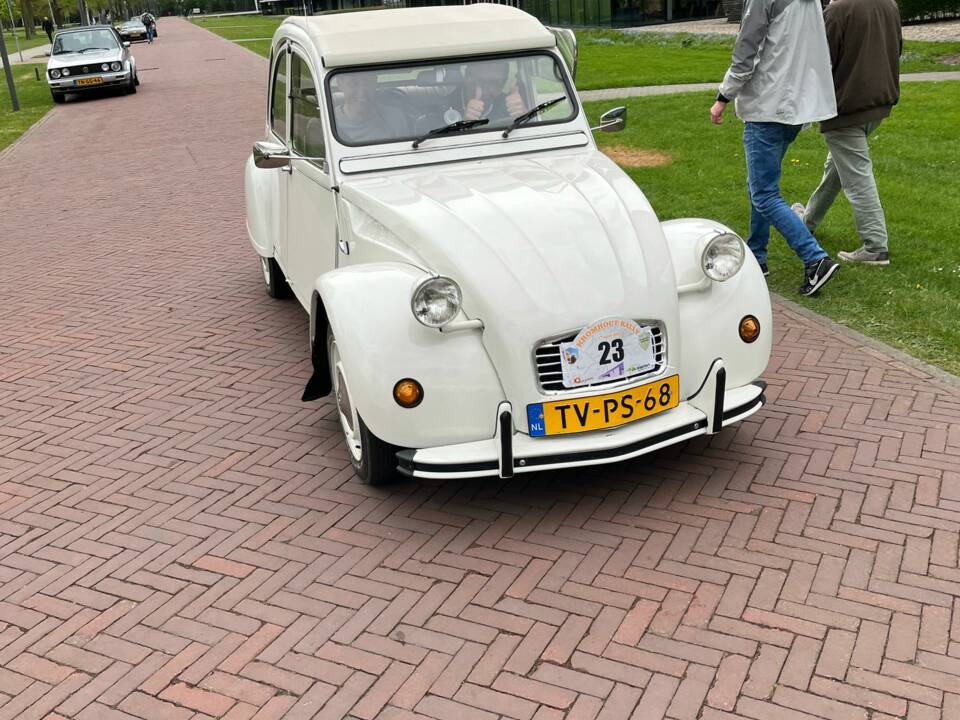 Bild 3/60 von Citroën 2 CV 6 Club (1989)