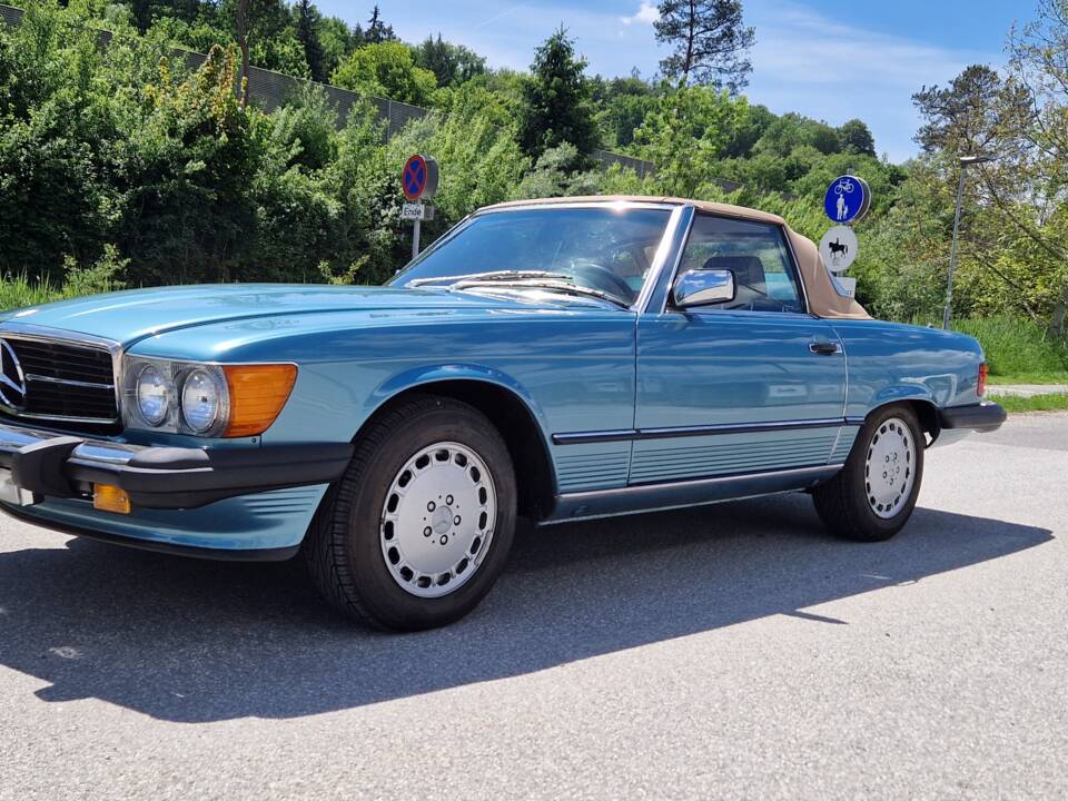 Image 9/82 of Mercedes-Benz 560 SL (1986)