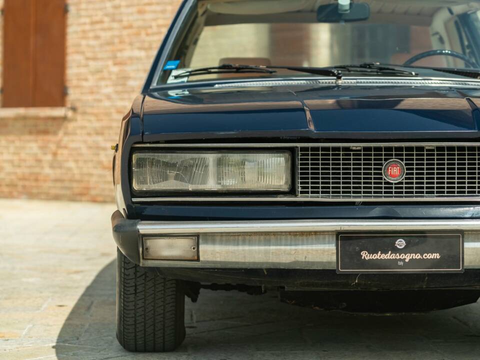 Immagine 13/49 di FIAT 130 Coupé (1973)