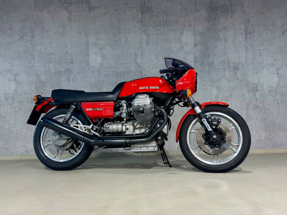 Image 3/33 of Moto Guzzi DUMMY (1979)