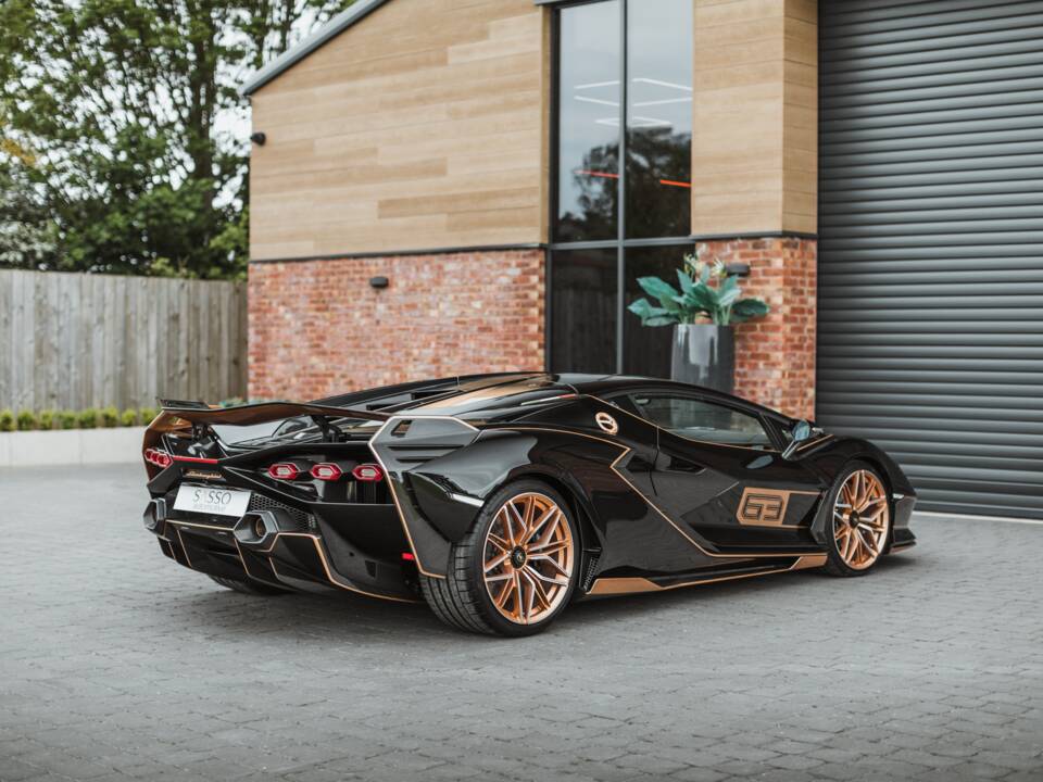 Image 65/68 of Lamborghini Sián FKP 37 (2021)