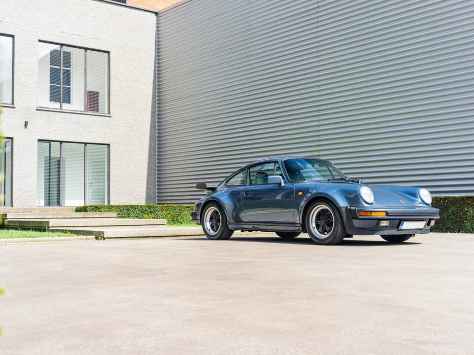 Imagen 26/33 de Porsche 911 Turbo 3.3 (1988)