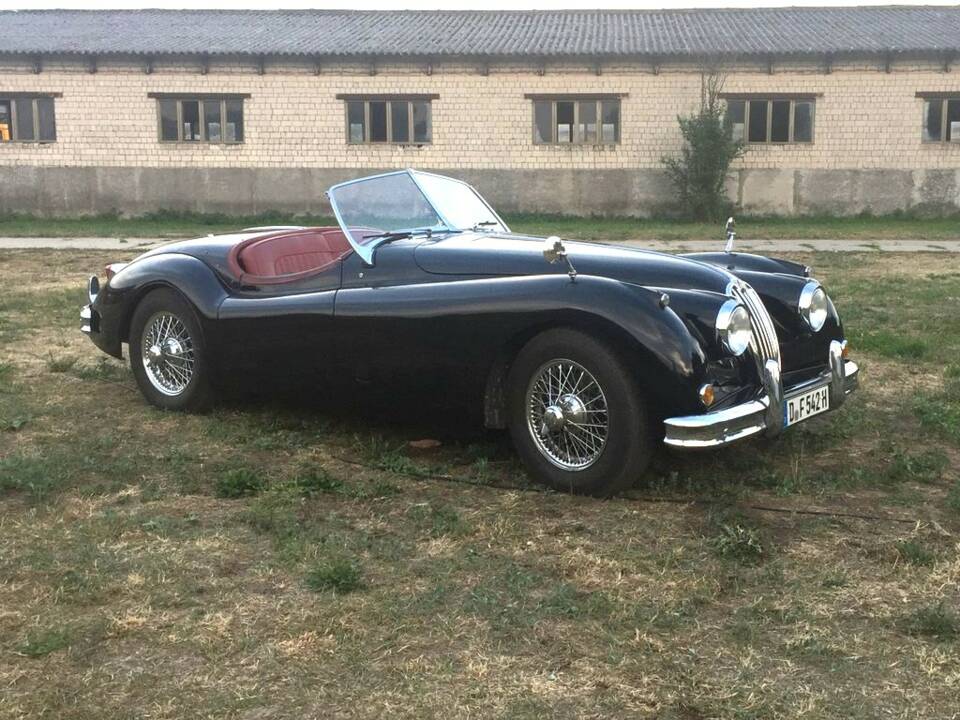Image 1/8 of Jaguar XK 140 DHC (1956)