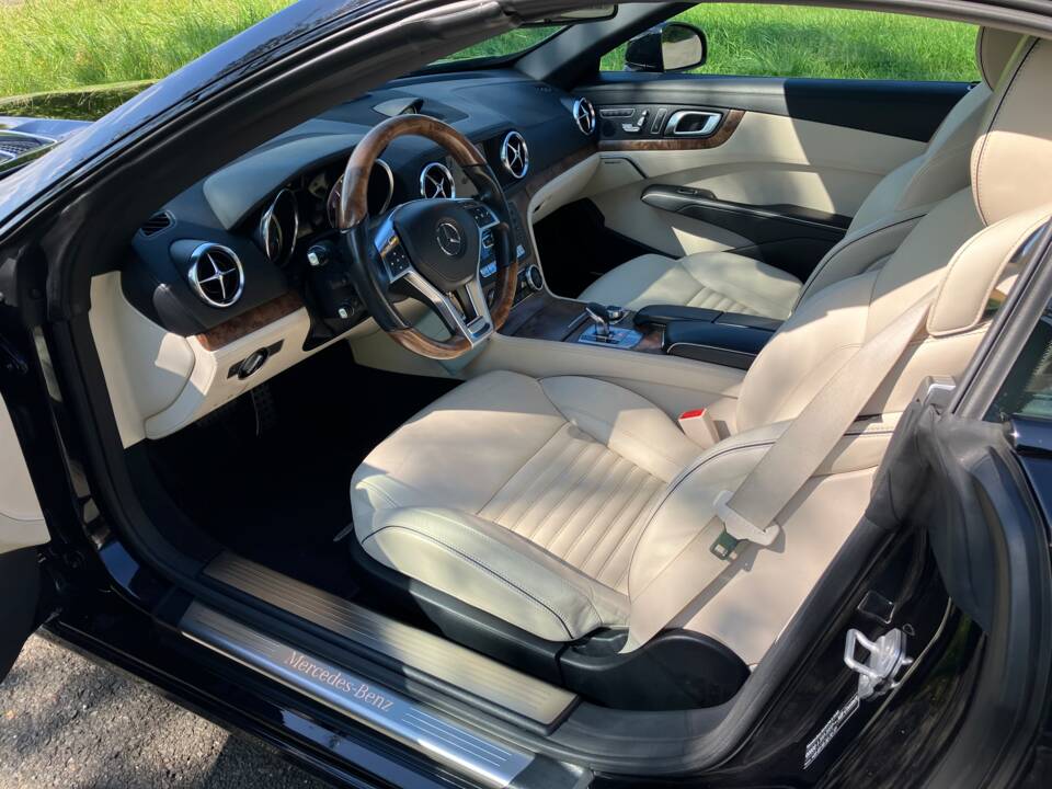 Bild 15/18 von Mercedes-Benz SL 500 (2012)