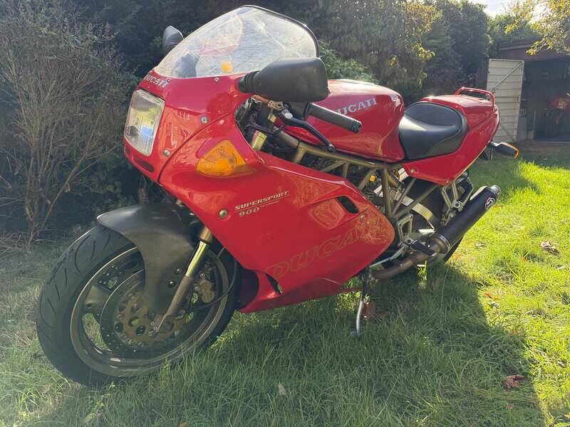 Bild 18/26 von Ducati 900 SS (1995)