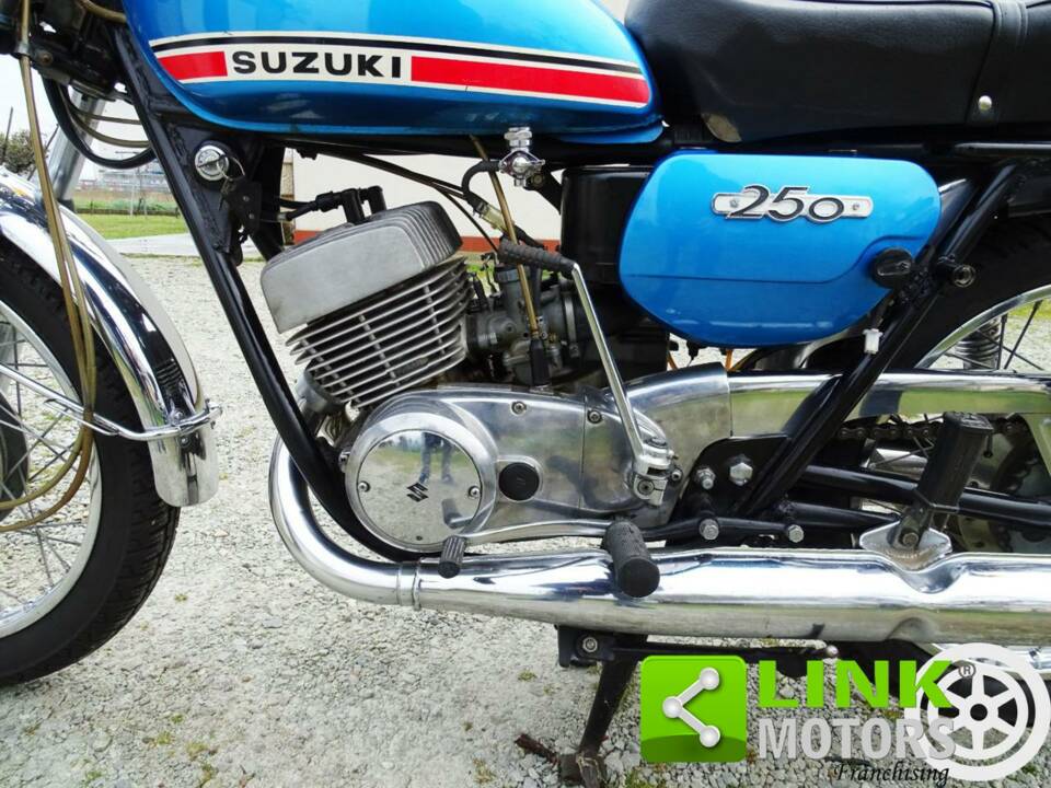 Afbeelding 10/10 van Suzuki DUMMY (1971)