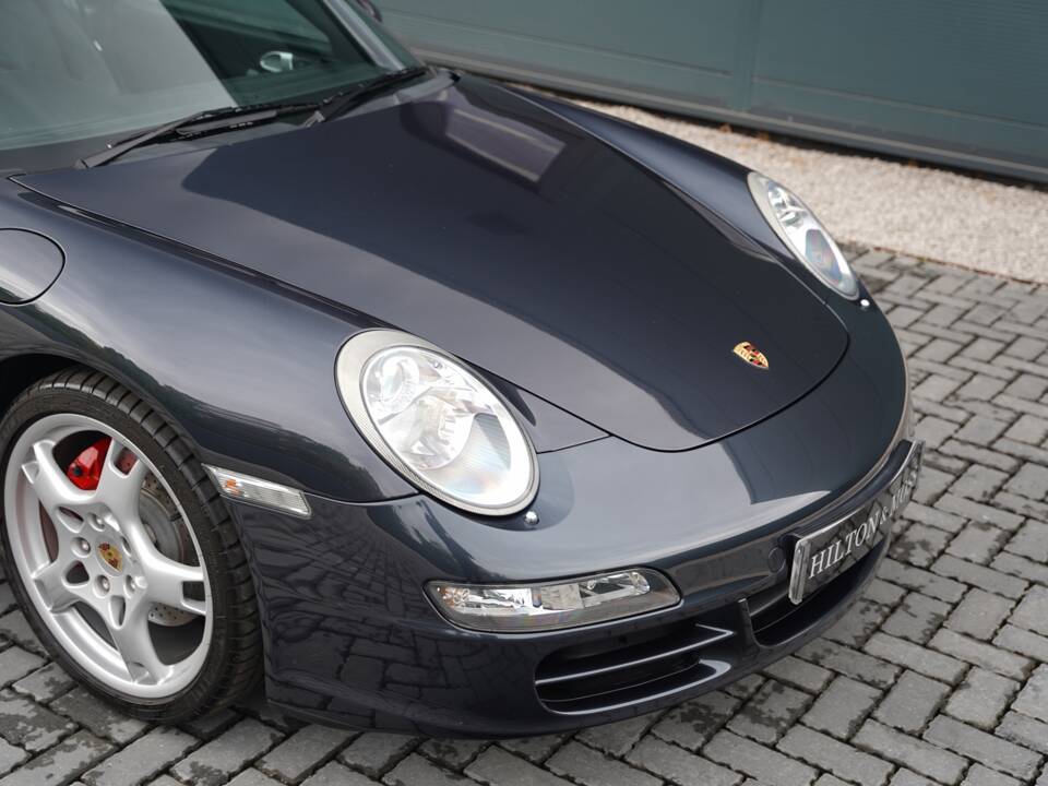 Bild 27/50 von Porsche 911 Carrera 4S (2007)