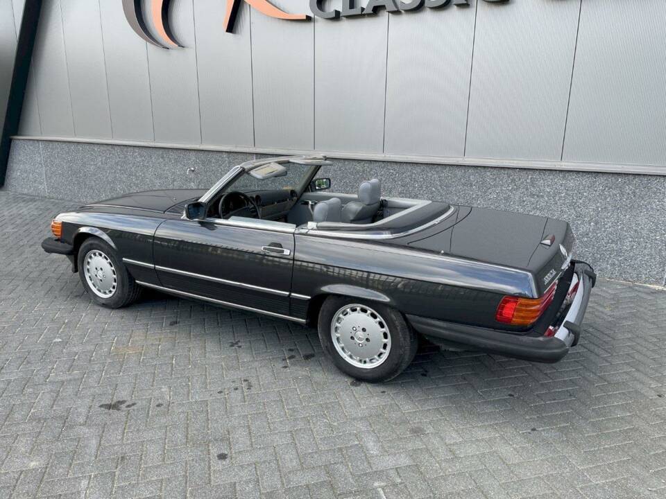 Image 9/36 de Mercedes-Benz 560 SL (1989)