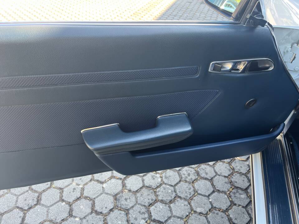 Image 9/26 of Mercedes-Benz 350 SL (1974)