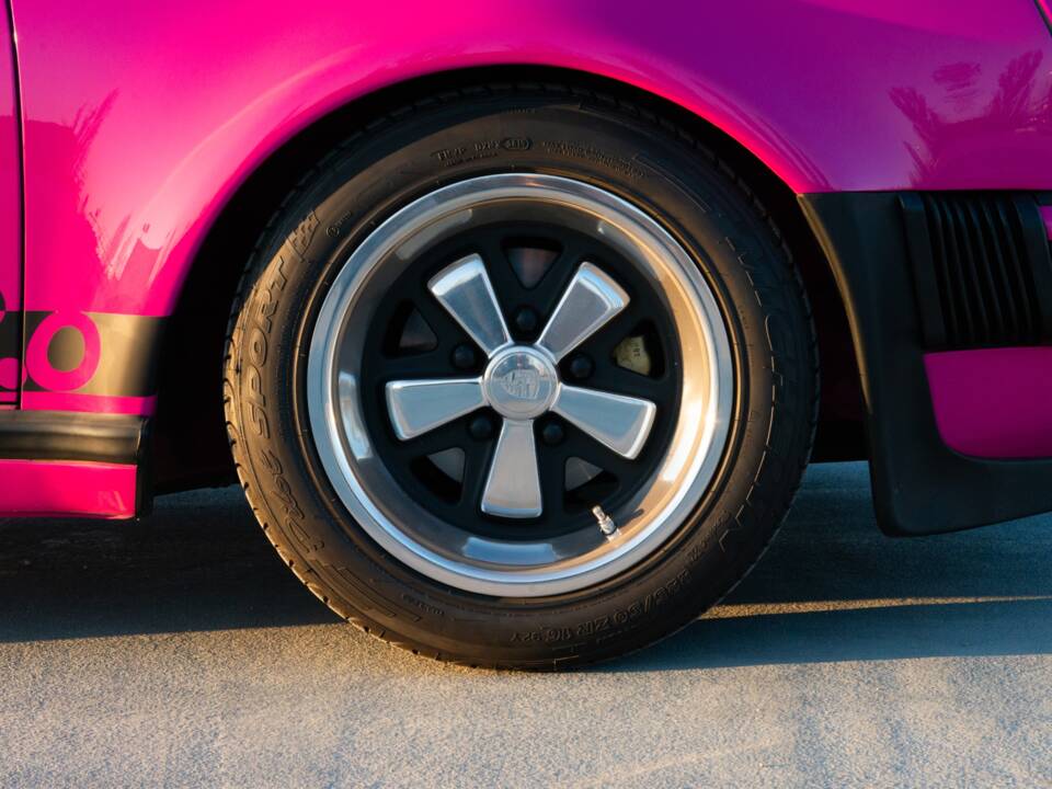 Image 51/94 of Porsche 911 Carrera 3.0 (1976)