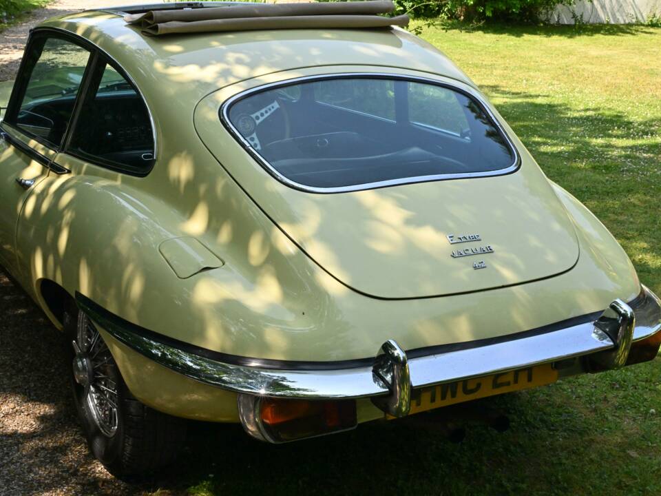 Bild 16/39 von Jaguar E-Type (2+2) (1970)