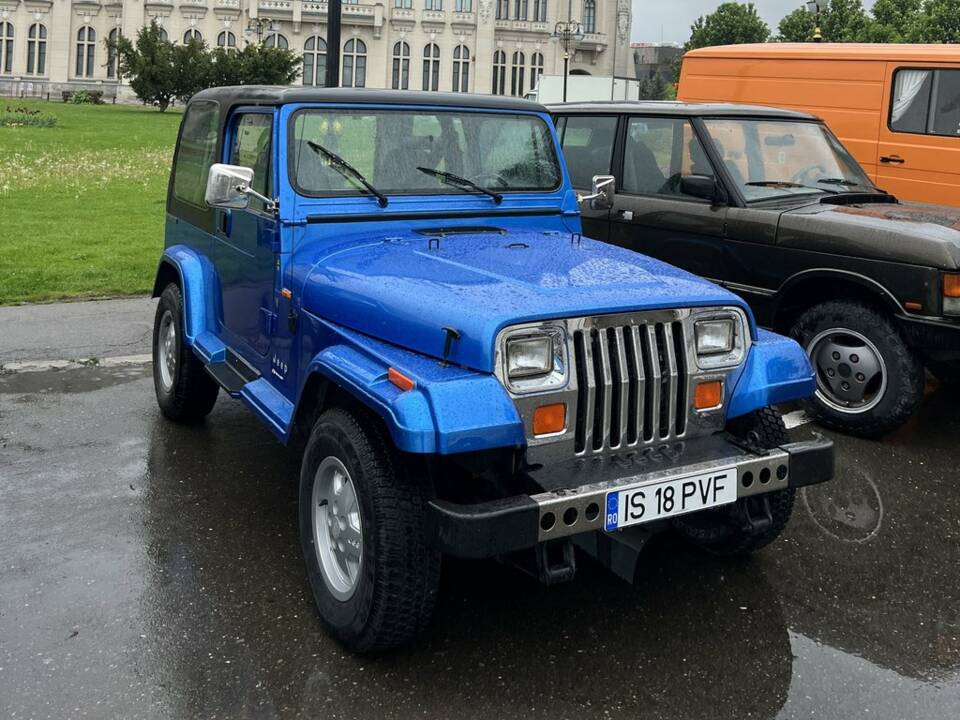 Image 6/8 of Jeep Wrangler 4.0 (1991)