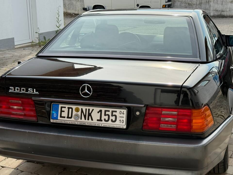 Image 11/38 de Mercedes-Benz 300 SL (1993)