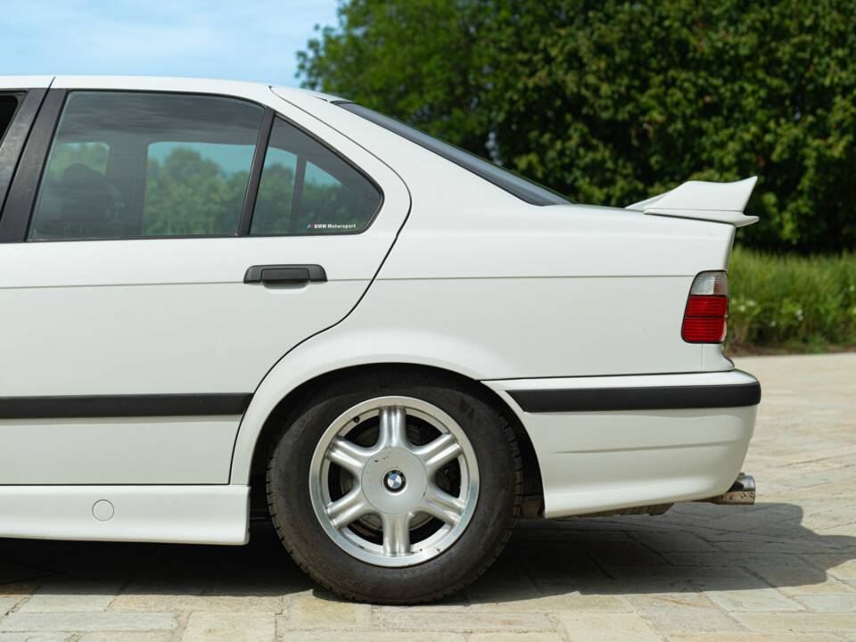 Bild 16/50 von BMW 318is "Class II" (1994)