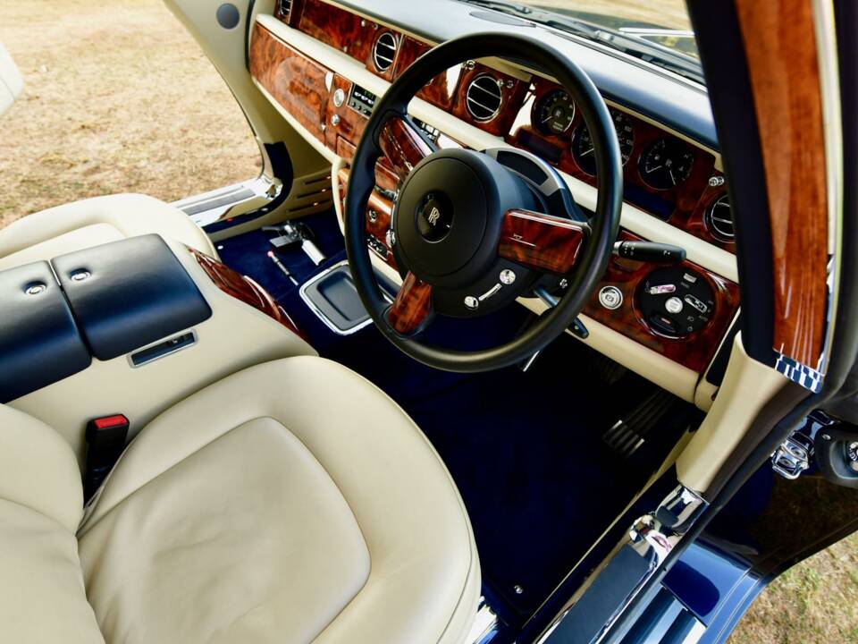 Bild 44/50 von Rolls-Royce Phantom Coupé (2010)