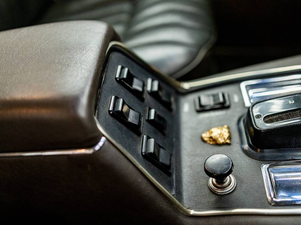 Image 43/50 de Jaguar XJ 6 C 4.2 (1975)