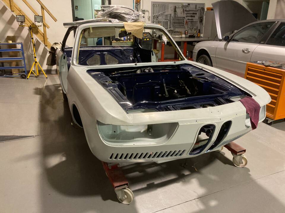 Image 73/79 of BMW 2000 CS (1969)