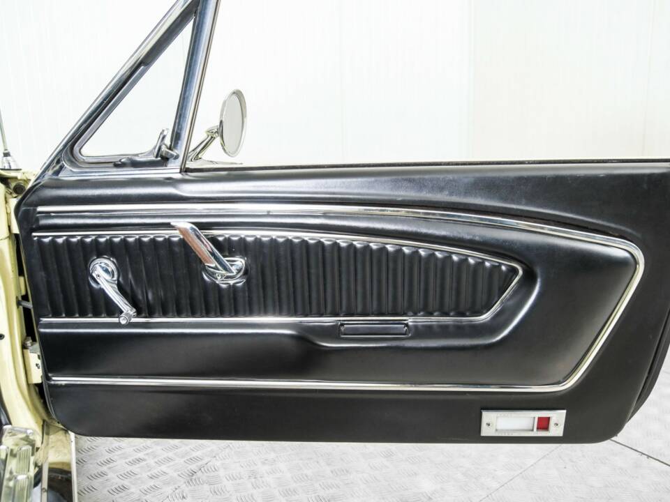 Immagine 42/50 di Ford Mustang 289 (1965)