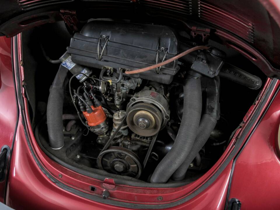 Image 40/50 of Volkswagen Beetle 1303 LS (1977)