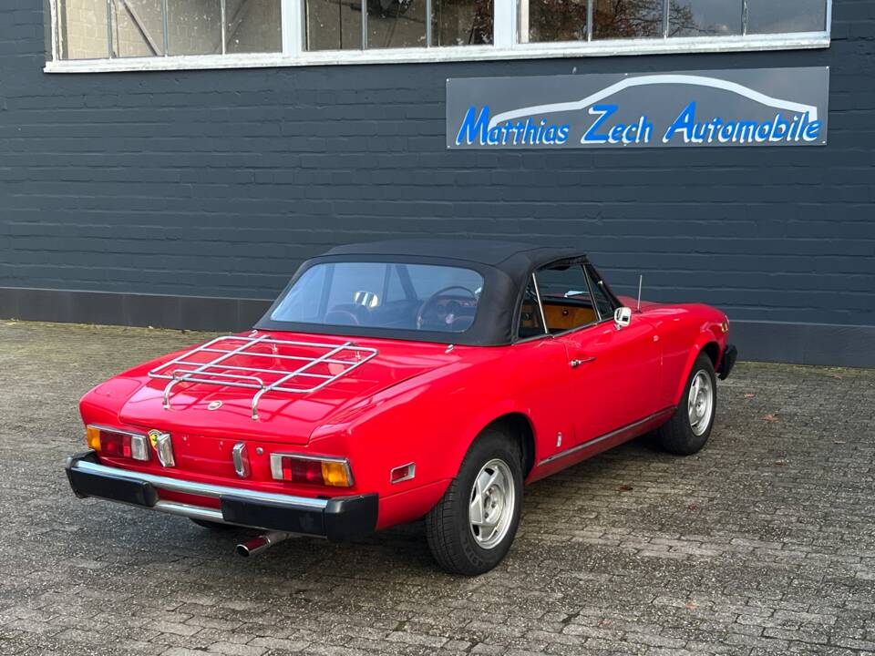 Image 13/37 of FIAT 124 Spider CS1 (1976)