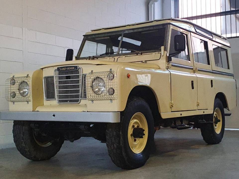 Image 4/30 of Land Rover 109 (1971)