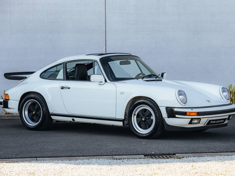 Bild 29/29 von Porsche 911 Carrera 3.2 (1989)