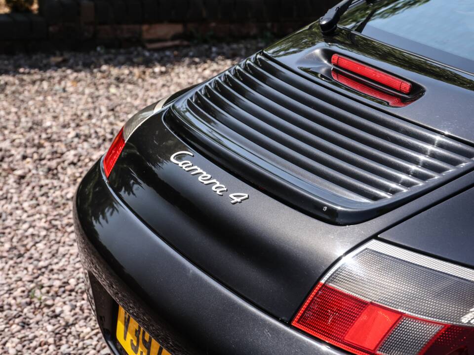Afbeelding 21/43 van Porsche 911 Carrera 4 (1999)