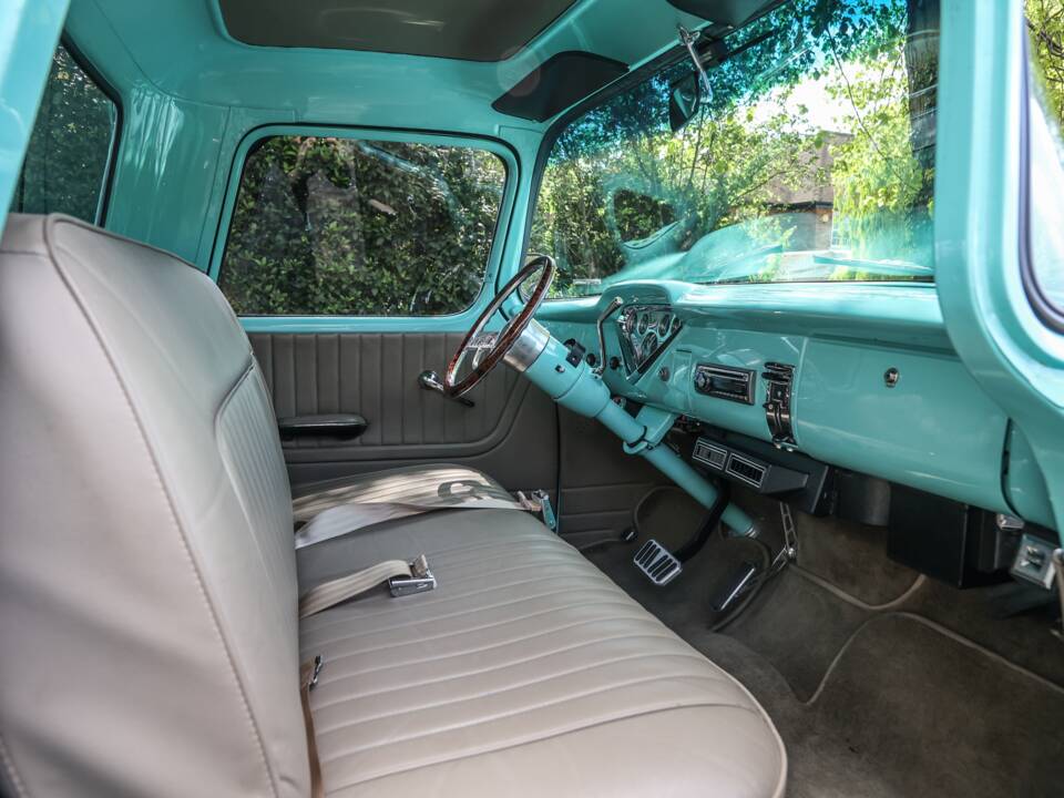 Immagine 32/34 di Chevrolet 3100 ½-ton (1957)